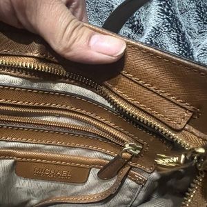 Micheal kors crossbody